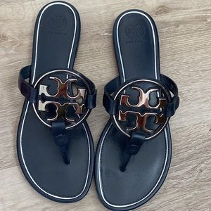 Like New - Tory Burch Silver Metal Sandal - Original Style